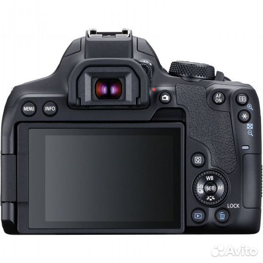 Canon 850D Kit 18-135 IS USM Nano