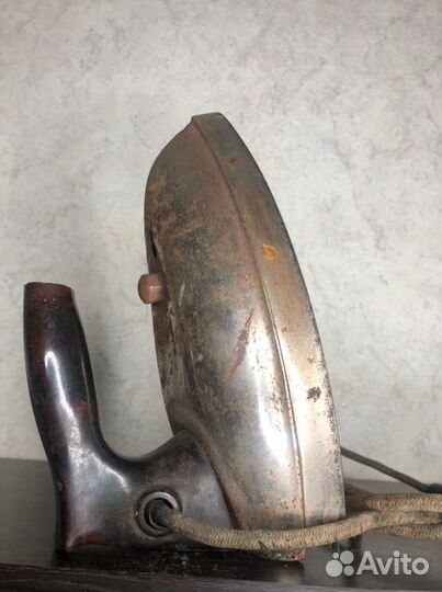 Утюг 1964 года