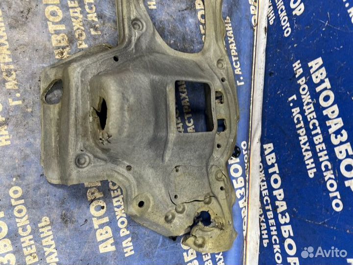 Шумоизоляция моторного отсека Volkswagen Passat Cc