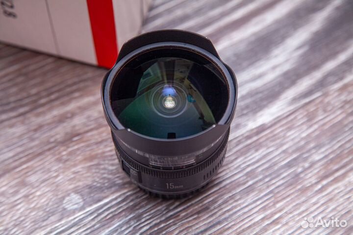 Объектив Canon EF 15mm f/2.8 Fisheye