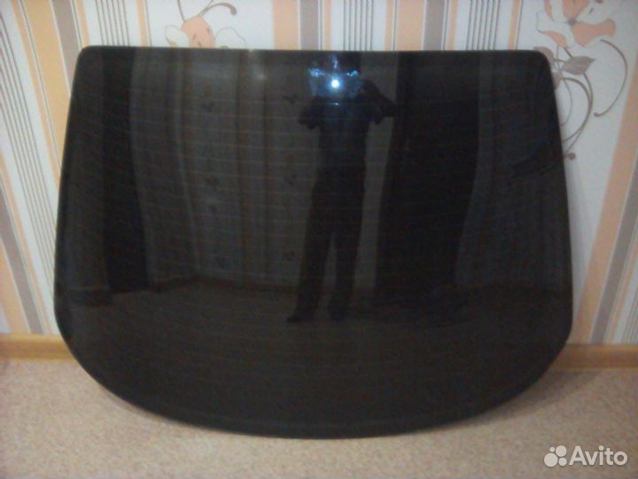 Заднее стекло ауди 80