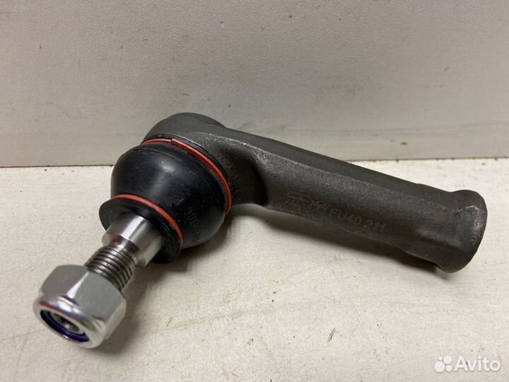 Наконечник рулевой левый Volkswagen Transporter T4