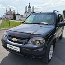 Chevrolet Niva 1.7 MT, 2018, 124 000 км, с пробегом, цена 907 000 руб.