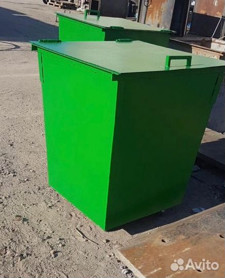 Мусорный контейнер