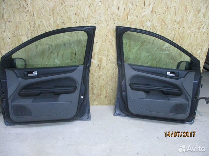Обшивка двери Форд Фокус 2 хэтчбек рестайлинг