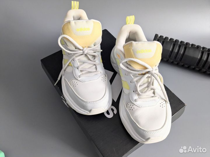 Кроссовки женские adidas оригинал Strutter 36