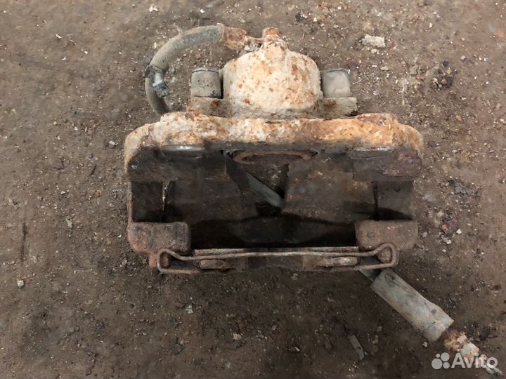 Opel astra h Суппорт