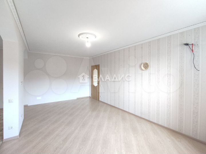 2-к. квартира, 57,4 м², 15/17 эт.