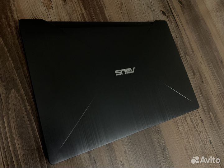 Игровой Asus FHD IPS i5-7300/GTX 1050/M2+HDD/10Gb