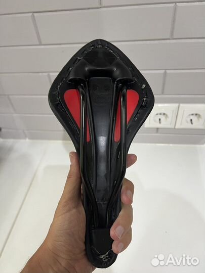 Седло для шоссейного велосипеда