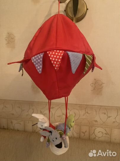 Подвесная игрушка в колыбель