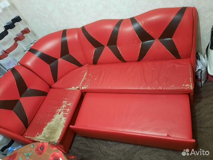 Кухонный угловой диван