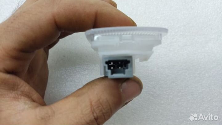 Плафон салонный Toyota Camry XV70 A25afks 2022