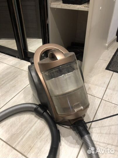 Пылесос Midea (состояние не очень)