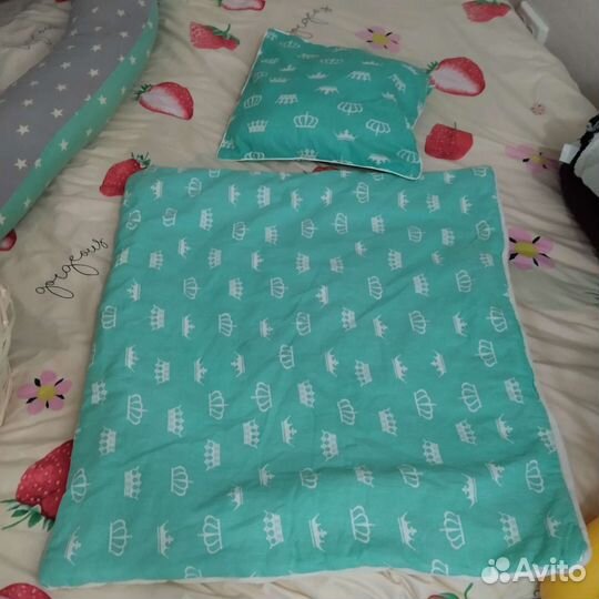 Подушка одеяло и матрас для малыша