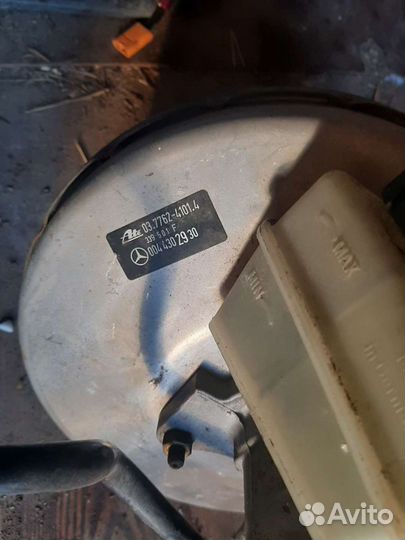 Вакуумный усилитель тормозов на мерседес е210 2.3л