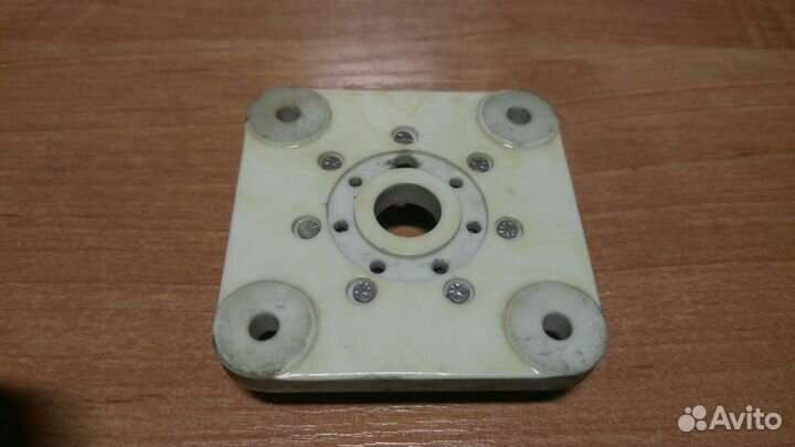 Панелька радиолампы гу-29