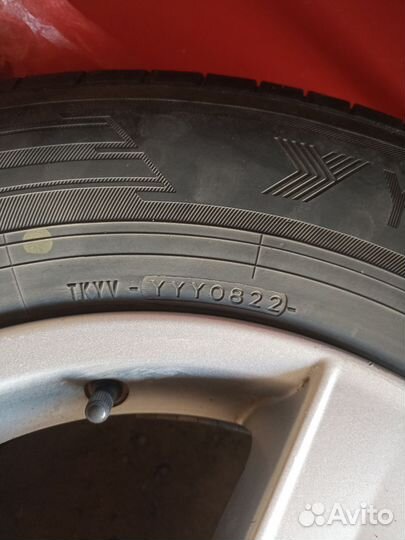 Yokohama BluEarth-XT AE61 215/70 R16 100H