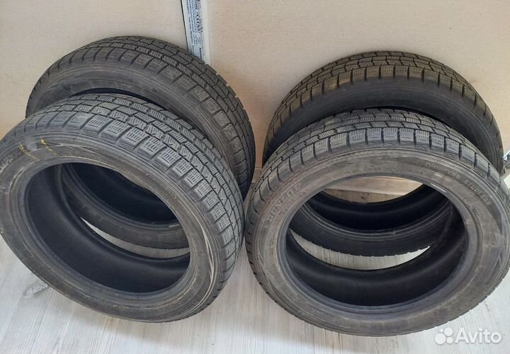 Dunlop Winter Maxx WM01 R16