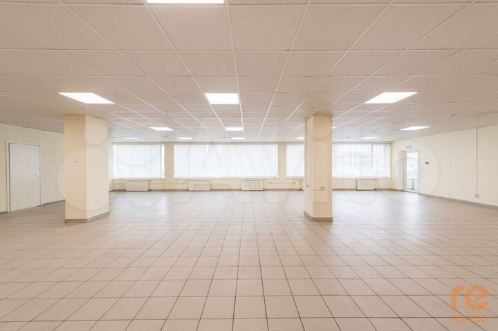Торговое помещение от 165.3 м² до 353.3 м²
