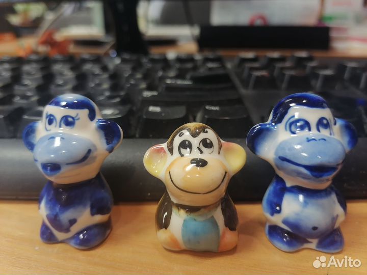 Маленькие статуэтки Гжель обезьяны