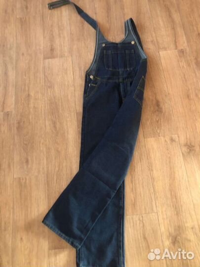 Джинсовый комбинезон новый