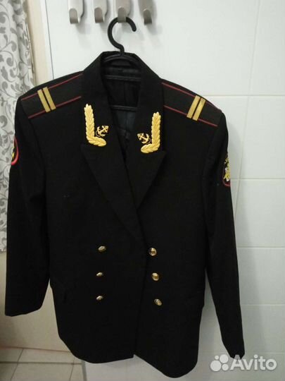 Офицерский парадный китель
