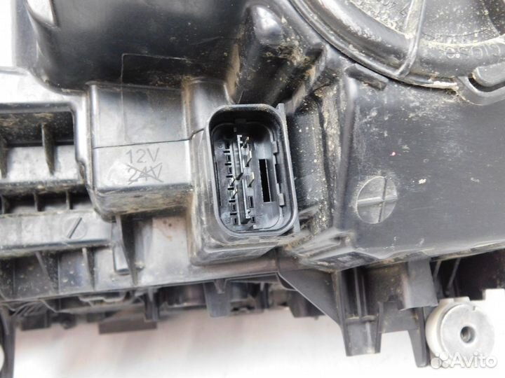 Фара правая BMW 5-Series/M5