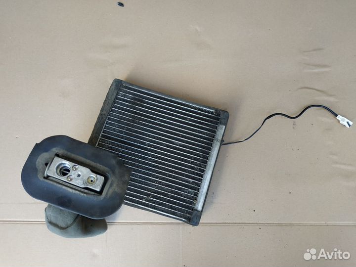Испаритель кондиционера Ниссан Тиида C11
