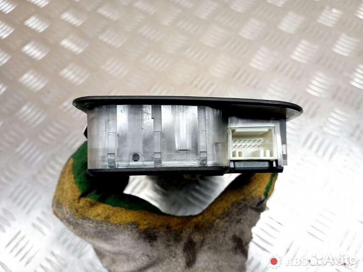 Фонарь салона (плафон) BMW 3 E90/E91/E92/E93 рест