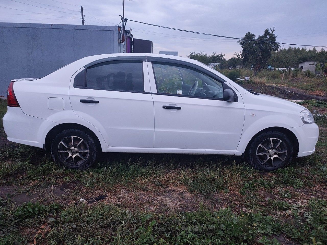 Chevrolet Aveo: фото владельца