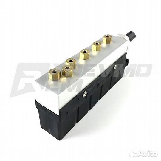 Блок клапанов пневмоподвески Mercedes S-class W220