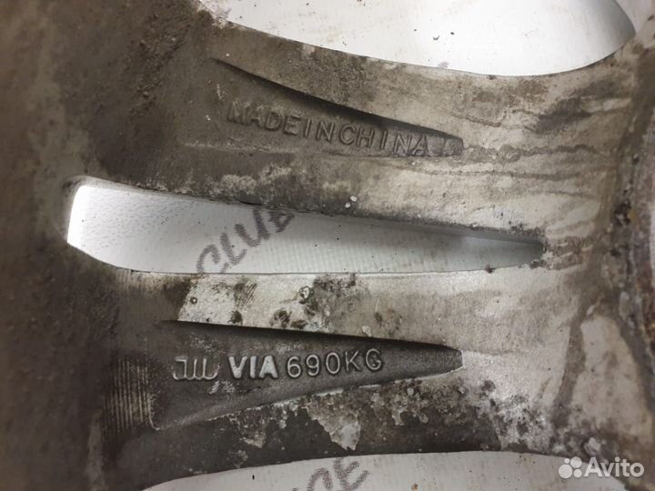 Литой диск R16