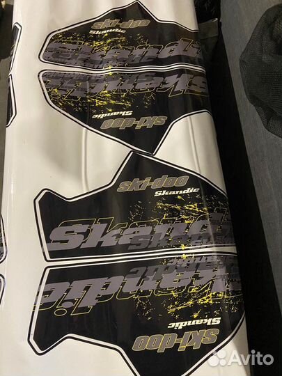 Наклейки для снегоходов Brp