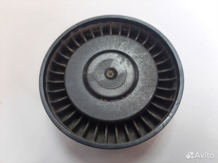 Ролик обводной Toyota Rav4 40 дизель 2.2 литра