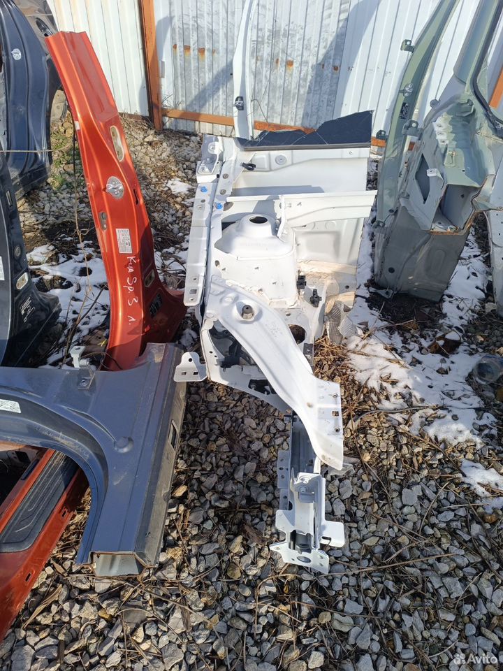 Лонжерон правый стрела брызговик Рено Аркана