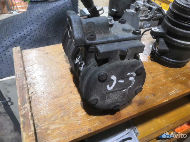 Компрессор кондиционера двс J3 Carnival/Terracan