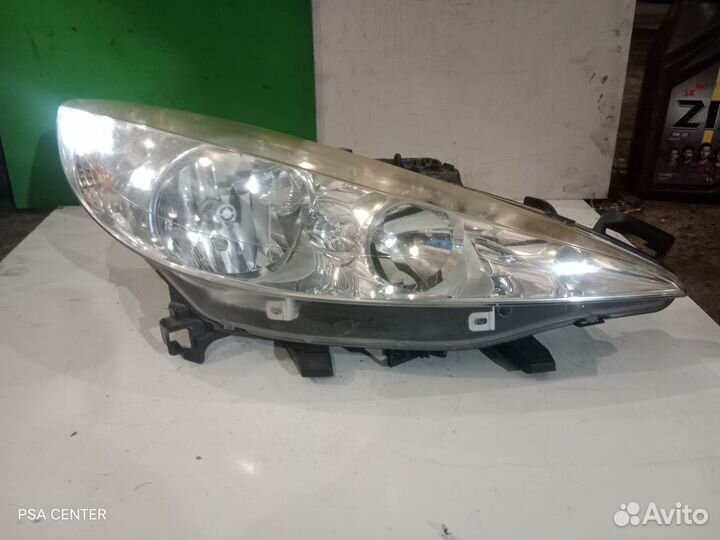 Фара правая Peugeot 207 галоген