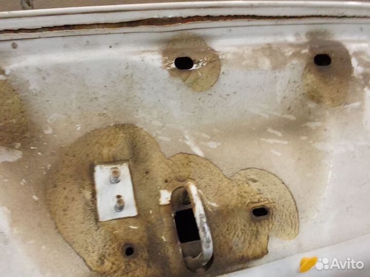 Капот на гранту