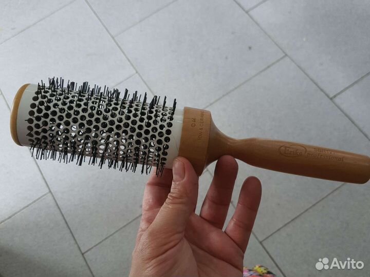 Профессиональная расчёска для укладки волос