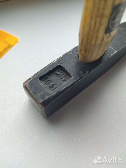 Молоток слесарный 250 гр, в отличном состоянии