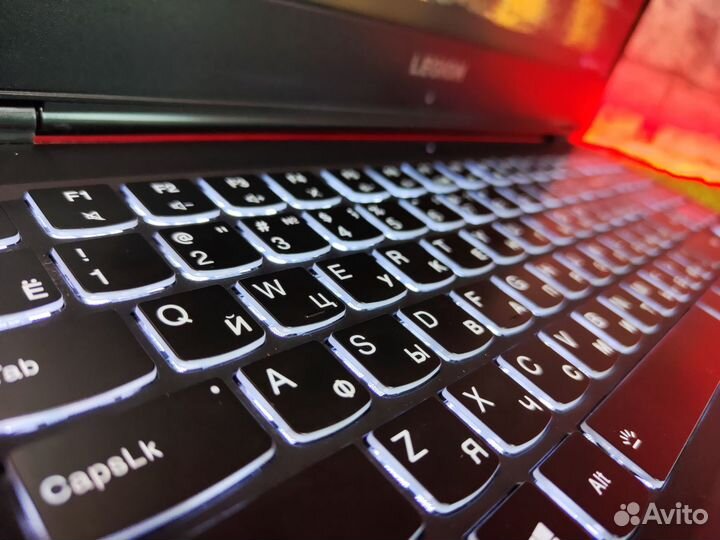 Lenovo Legion I5-9300H / rтх2060 / RAM 8 / SSD 512