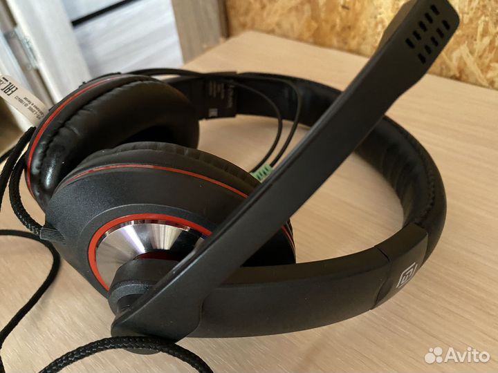 Игровые наушники с микрофоном для компьютера