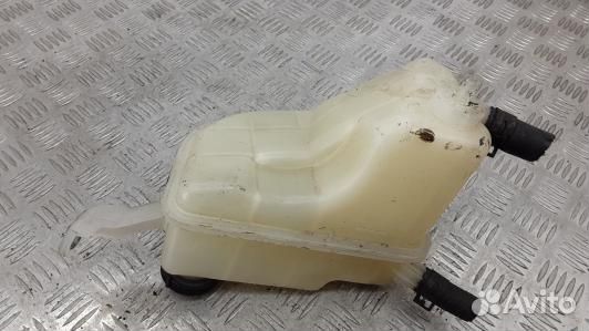 Бачок расширительный toyota auris E150 (5LV26NP01)