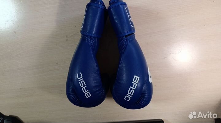 Боксерские перчатки 10 oz boybo