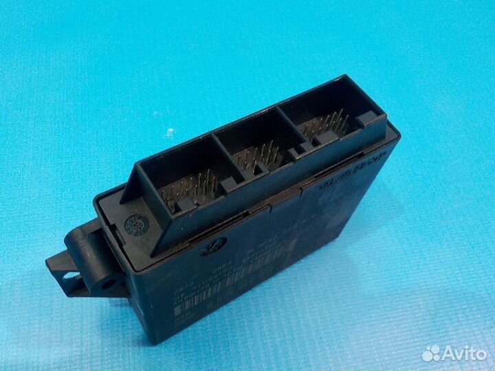 Блок управления парктроником skoda Octavia A5 (1Z)