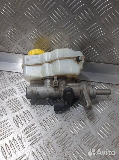 Главный тормозной цилиндр Volkswagen Polo MK5 CFN