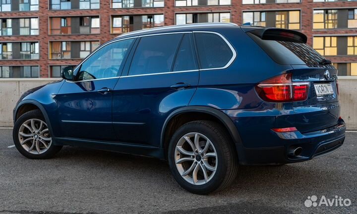 Аренда BMW X5 E70 рестайлинг (2010—2013) от одной минуты в Москве