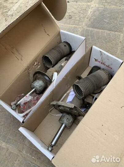 Передние амортизаторы Ford Kuga 1.6 182 лс 2014