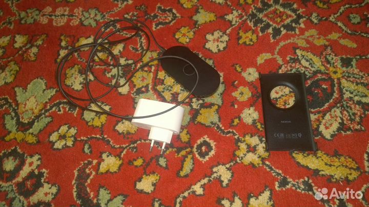 Беспроводная зарядка Nokia Lumia 1020
